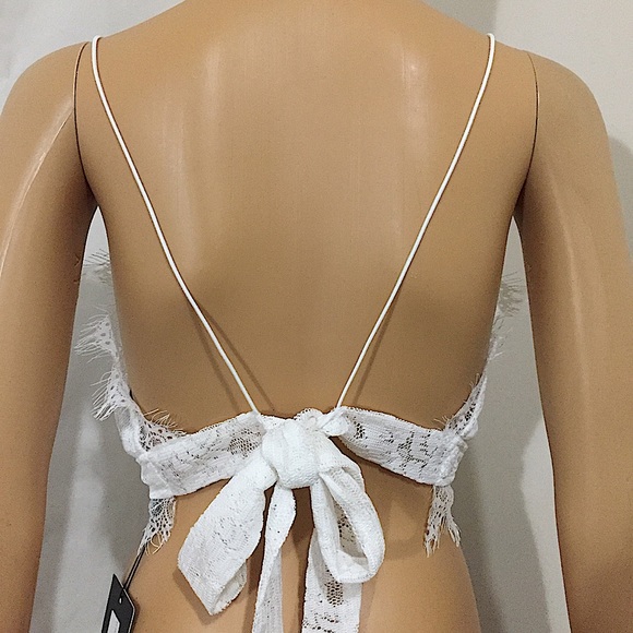 Pretty Little Thing Amelie Tie back lace Bralette - Picture 11 of 14